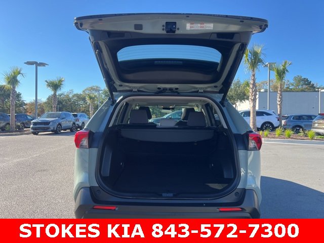 Used 2020 Toyota RAV4 XLE image 26