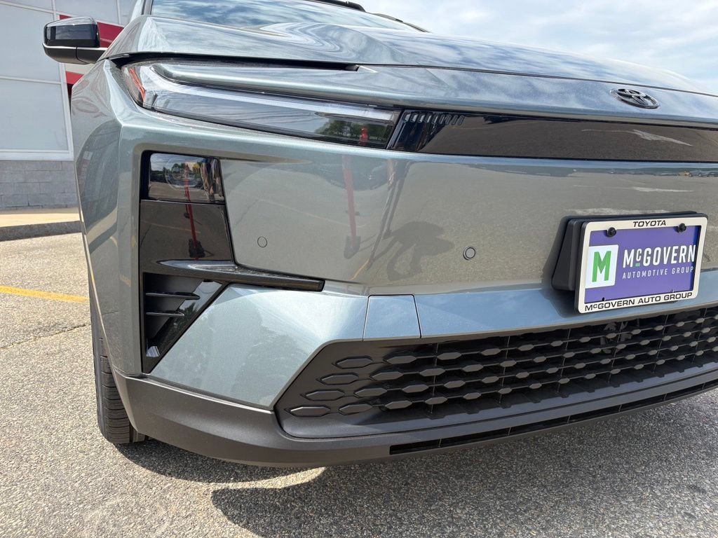 New 2026 Toyota C-HR AWD/4WD image 8