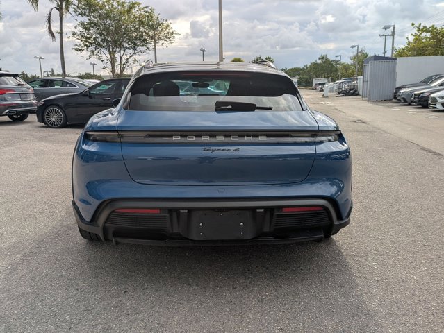 Used 2022 Porsche Taycan 4 Cross Turismo AWD/4WD image 5
