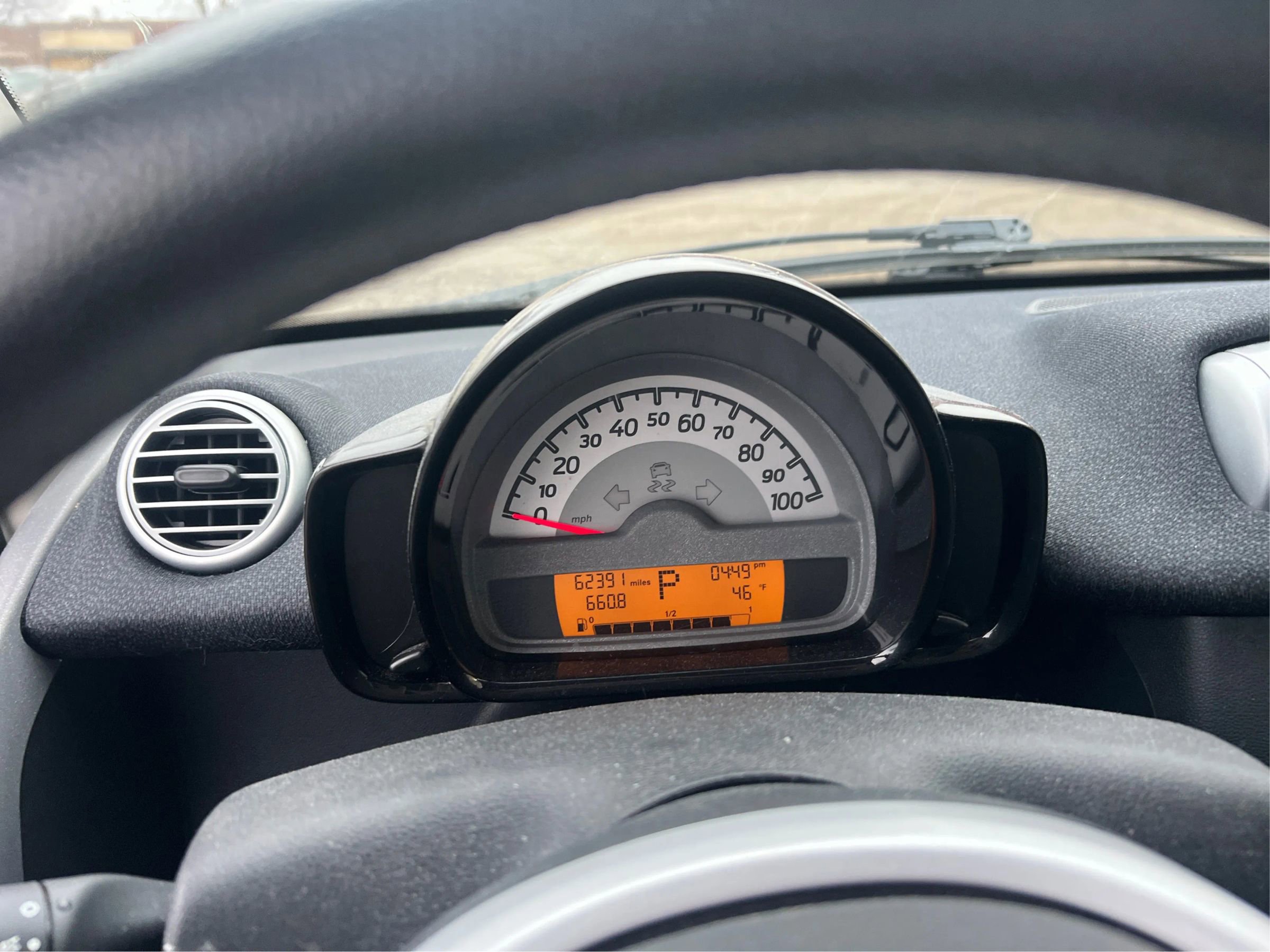 Used 2012 smart fortwo passion image 19