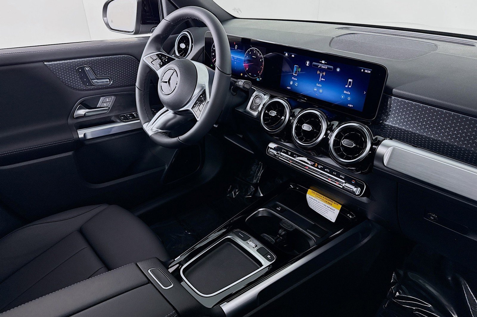 New 2026 Mercedes-Benz GLB 250 image 16