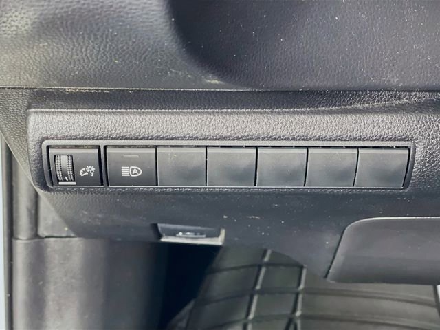 Used 2022 Toyota Corolla SE image 11