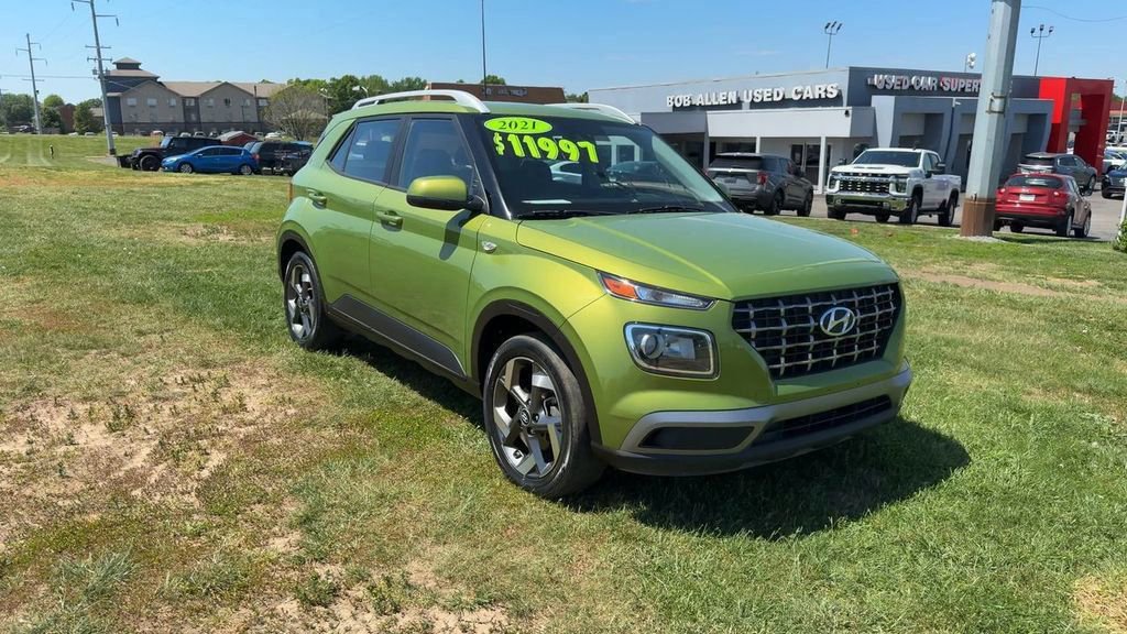 Used 2021 Hyundai Venue SEL FWD image 9