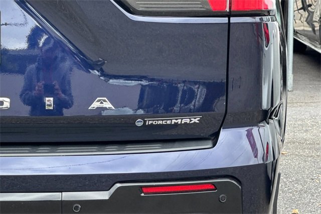 Used 2025 Toyota Sequoia Capstone image 7