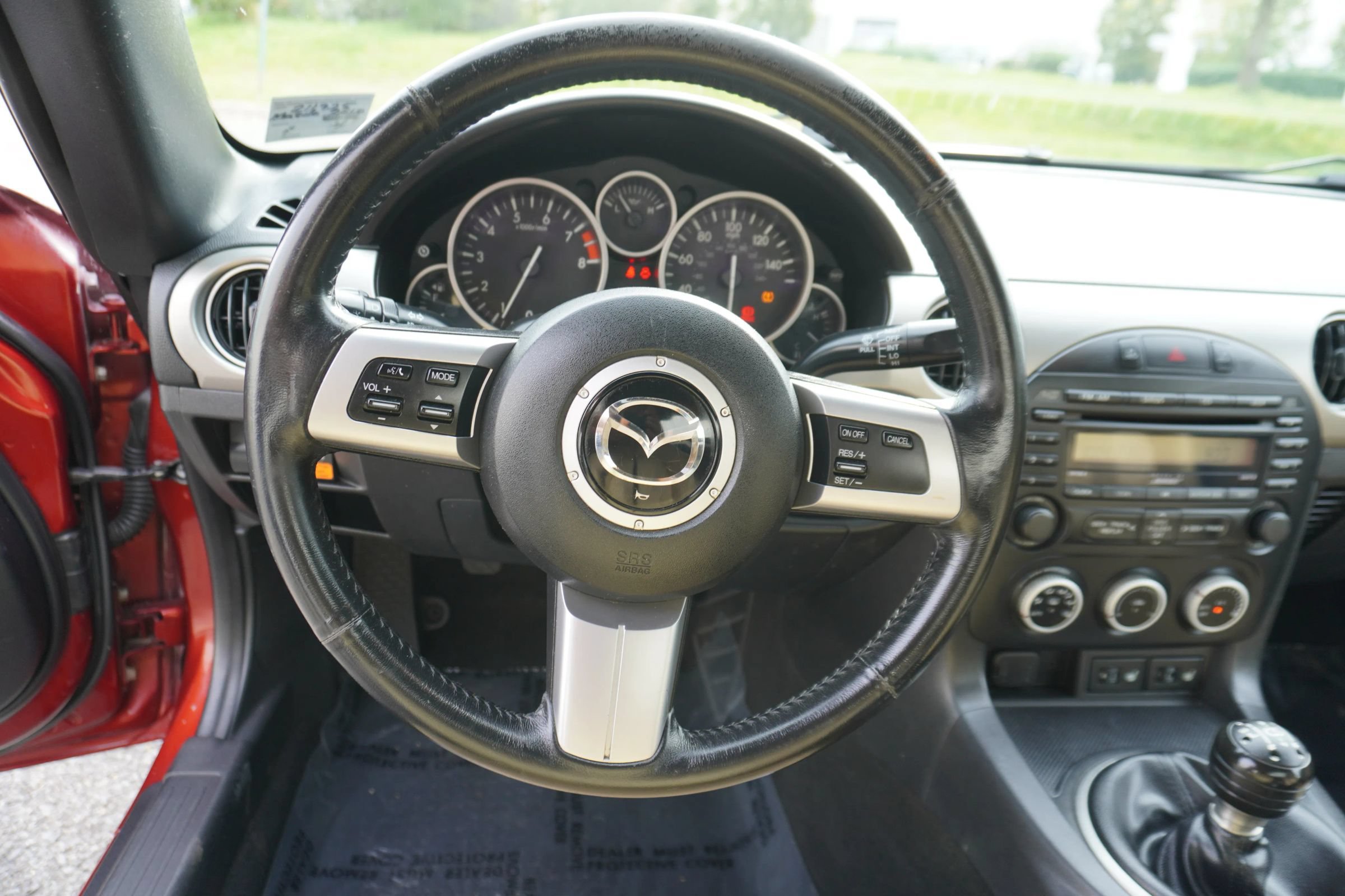 Used 2010 MAZDA MX-5 Miata Grand Touring w/ Premium Pkg RWD image 18