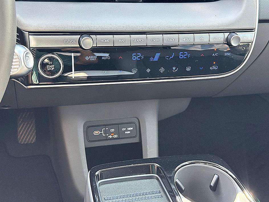 Certified 2025 Hyundai Ioniq 5 SE RWD image 16