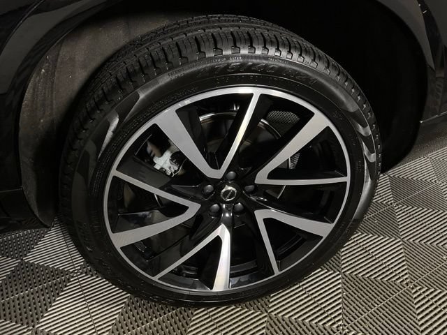 Certified 2025 Volvo XC90 B5 Plus w/ Protection Package AWD/4WD image 41
