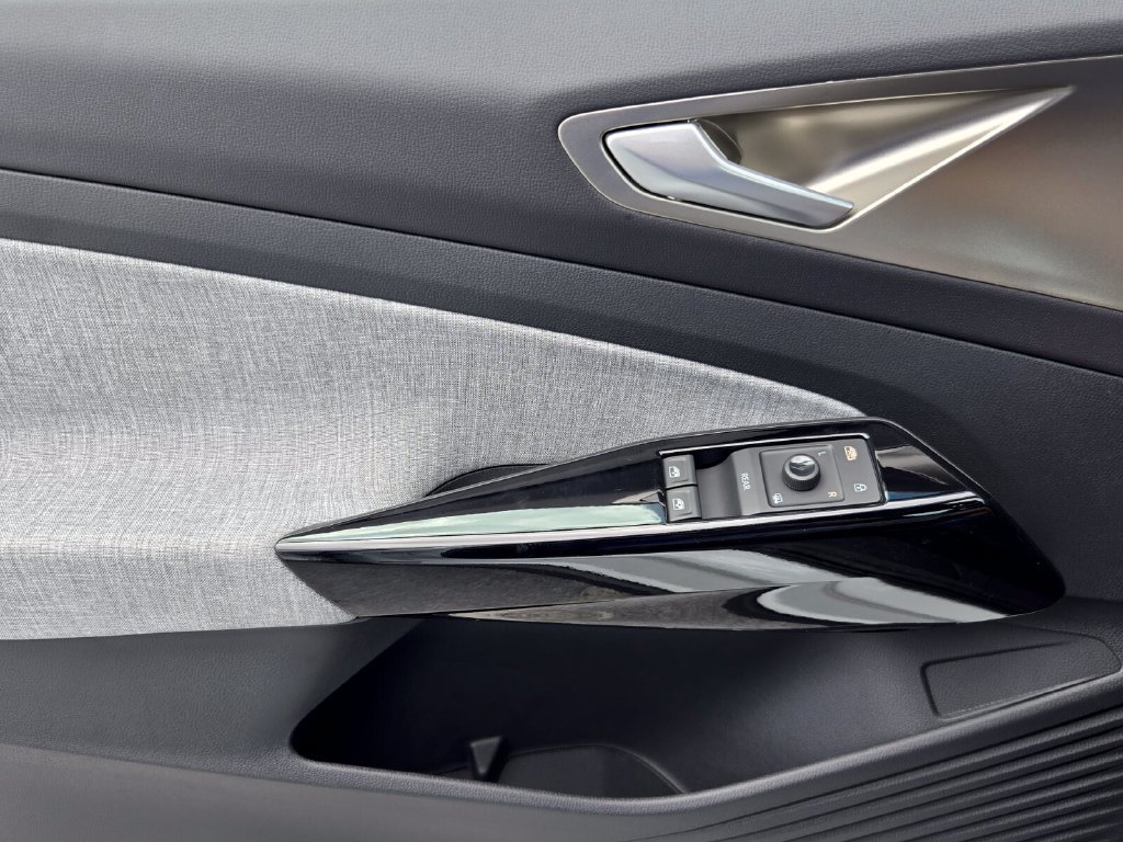New 2026 Volkswagen ID.4 Pro RWD image 13
