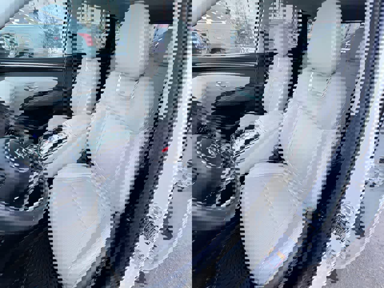 Used 2022 Hyundai Tucson Limited w/ Cargo Package AWD/4WD image 11