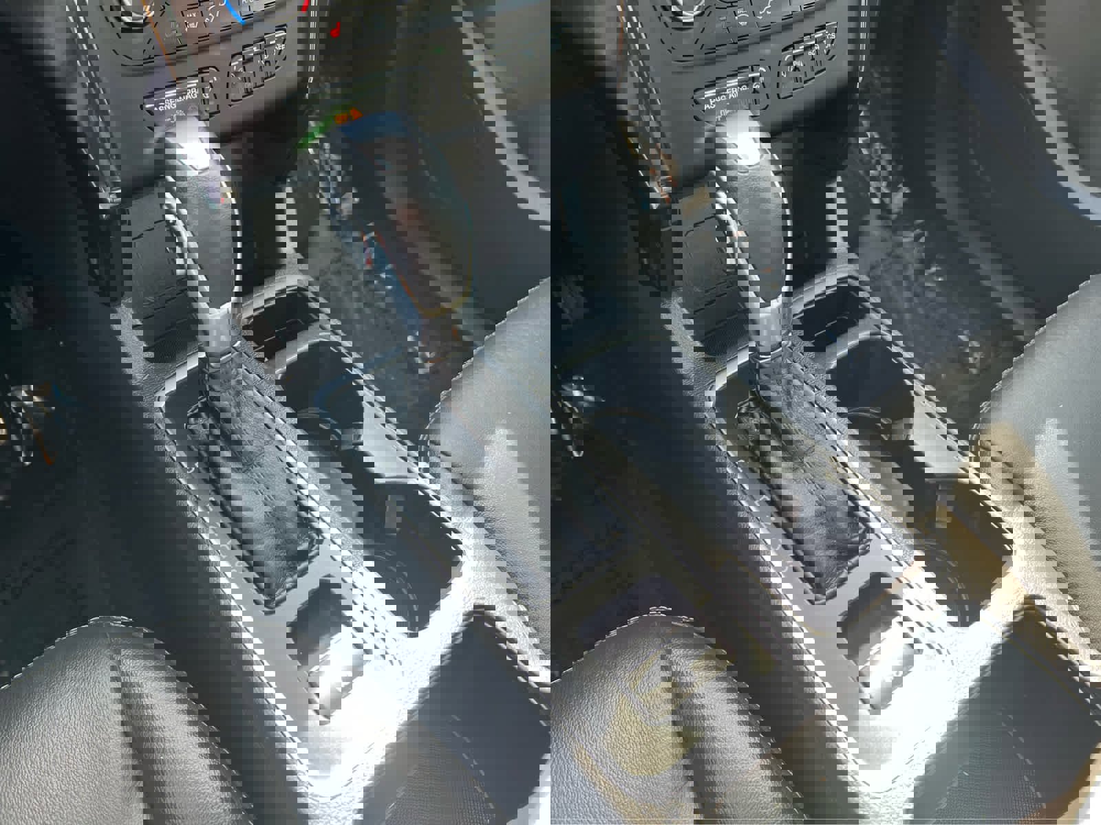 Used 2019 Ford Escape Titanium image 39