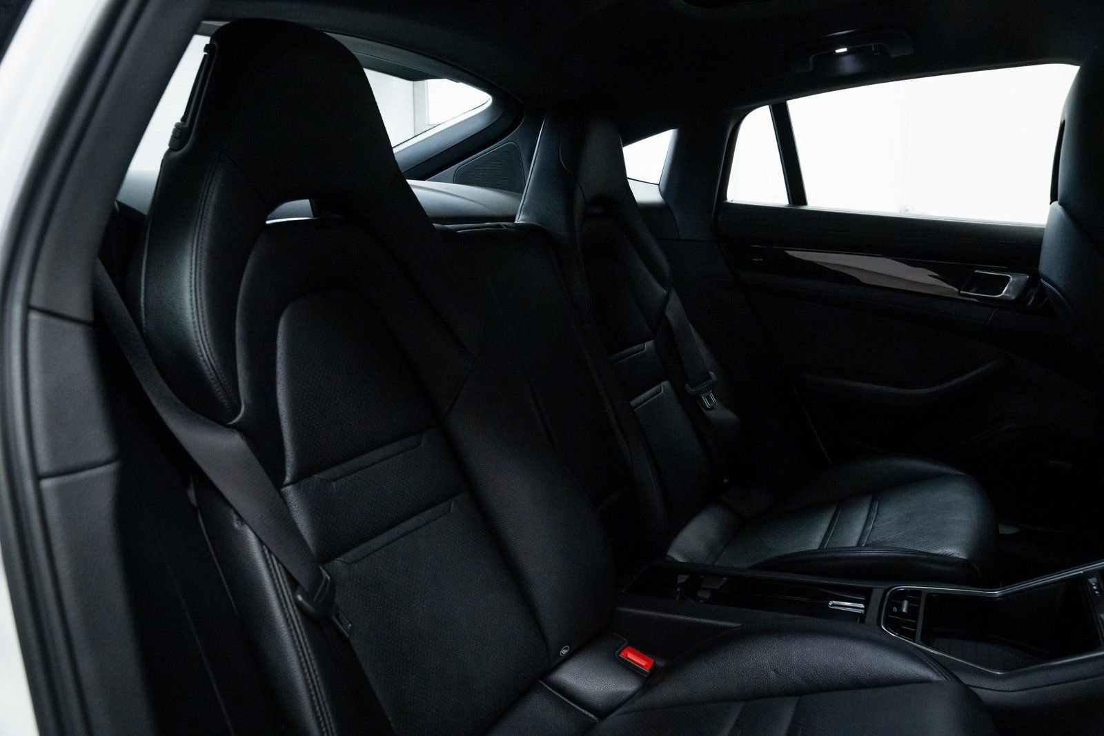 Used 2020 Porsche Panamera 4 image 22