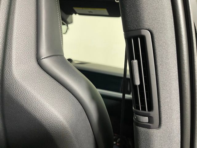 Used 2025 Porsche Cayenne image 24