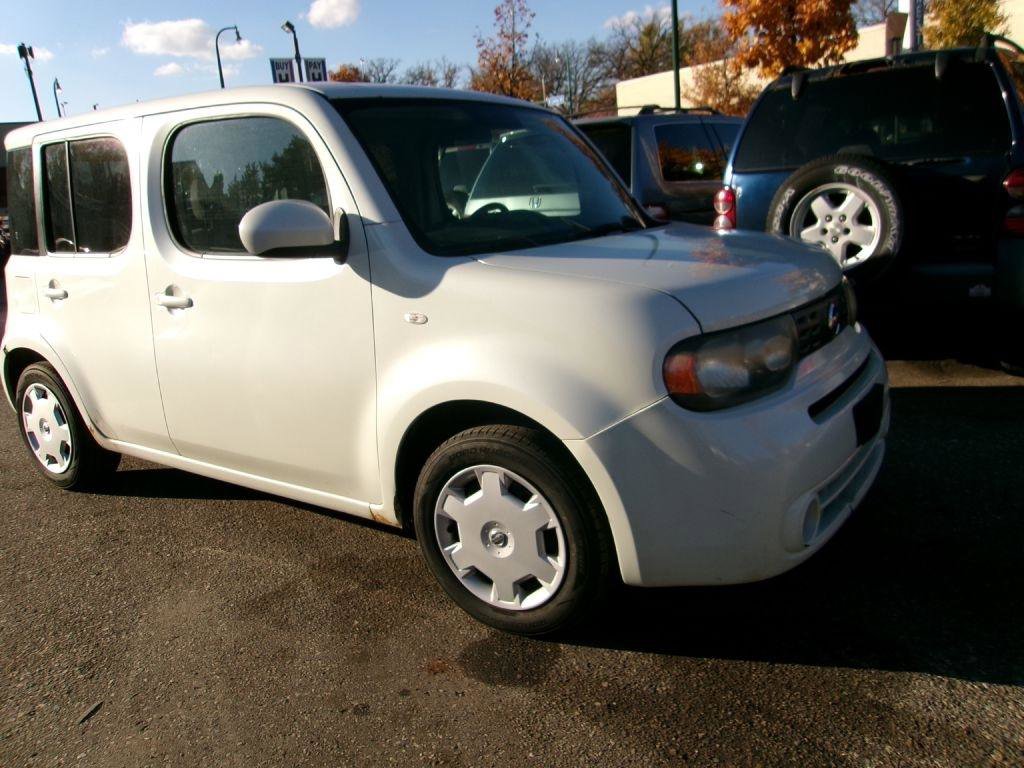 Used 2010 Nissan Cube 1.8 S w/ Interior Designer Pkg FWD image 7