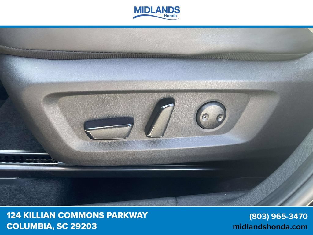 Used 2024 Nissan Rogue SV w/ SV Premium Package FWD image 15