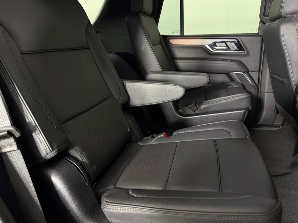 Used 2025 GMC Yukon Denali image 31