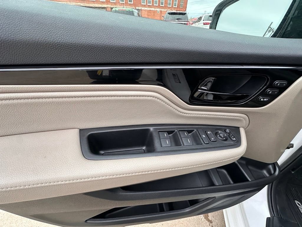 Used 2024 Honda Odyssey Elite image 12