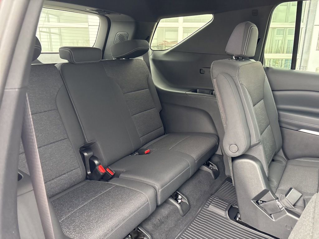 New 2026 Chevrolet Traverse LT w/ Driver Confidence Package image 25