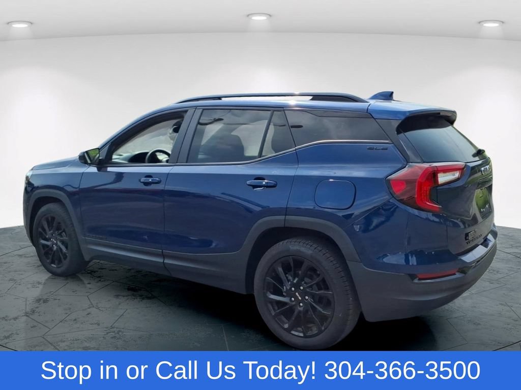 Used 2023 GMC Terrain SLE w/ Driver Convenience Package FWD image 6