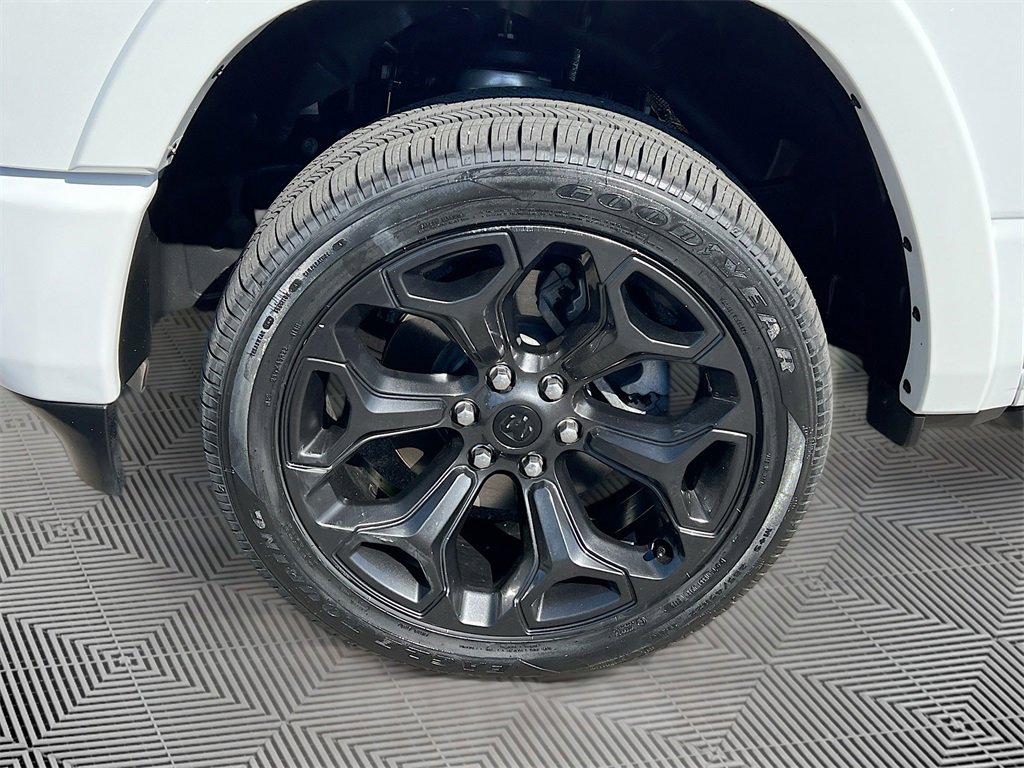 Used 2024 RAM 1500 Limited image 33