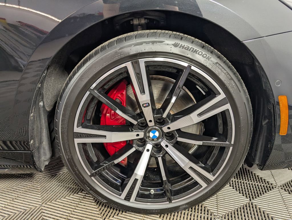 Certified 2026 BMW 550e xDrive image 10