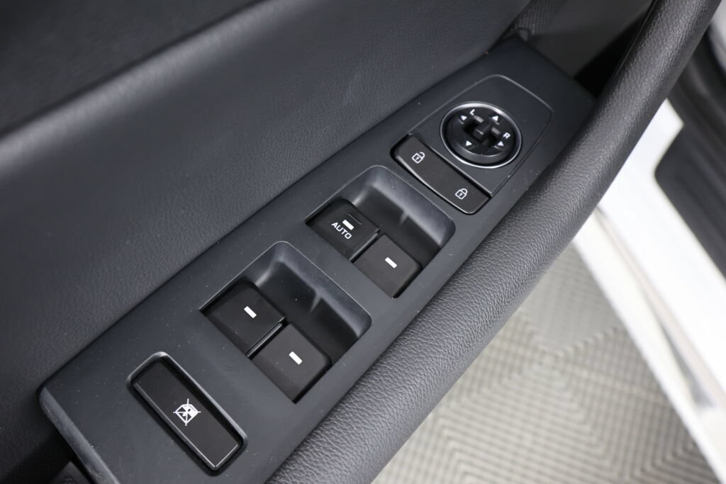 Used 2016 Hyundai Sonata Sport w/ Option Group 1V FWD image 29