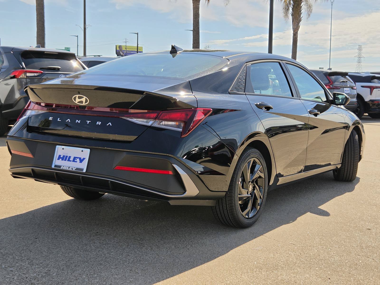 New 2026 Hyundai Elantra SEL Sport FWD image 5