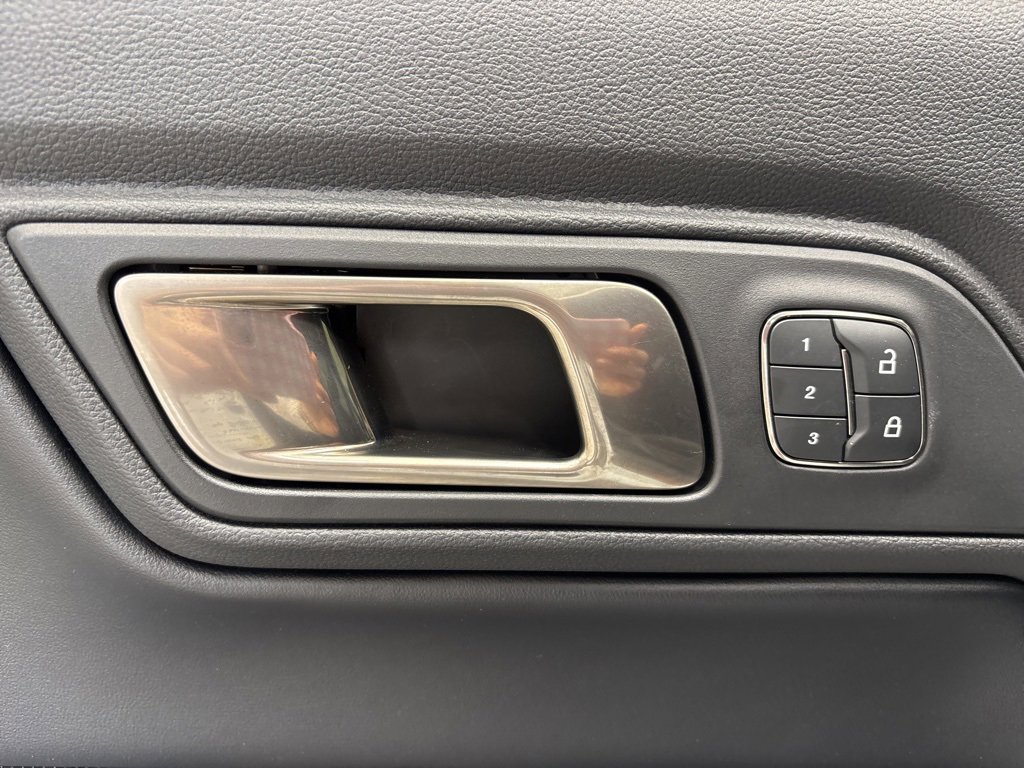 Used 2022 Ford Mustang Shelby GT500 w/ Technology Package image 17