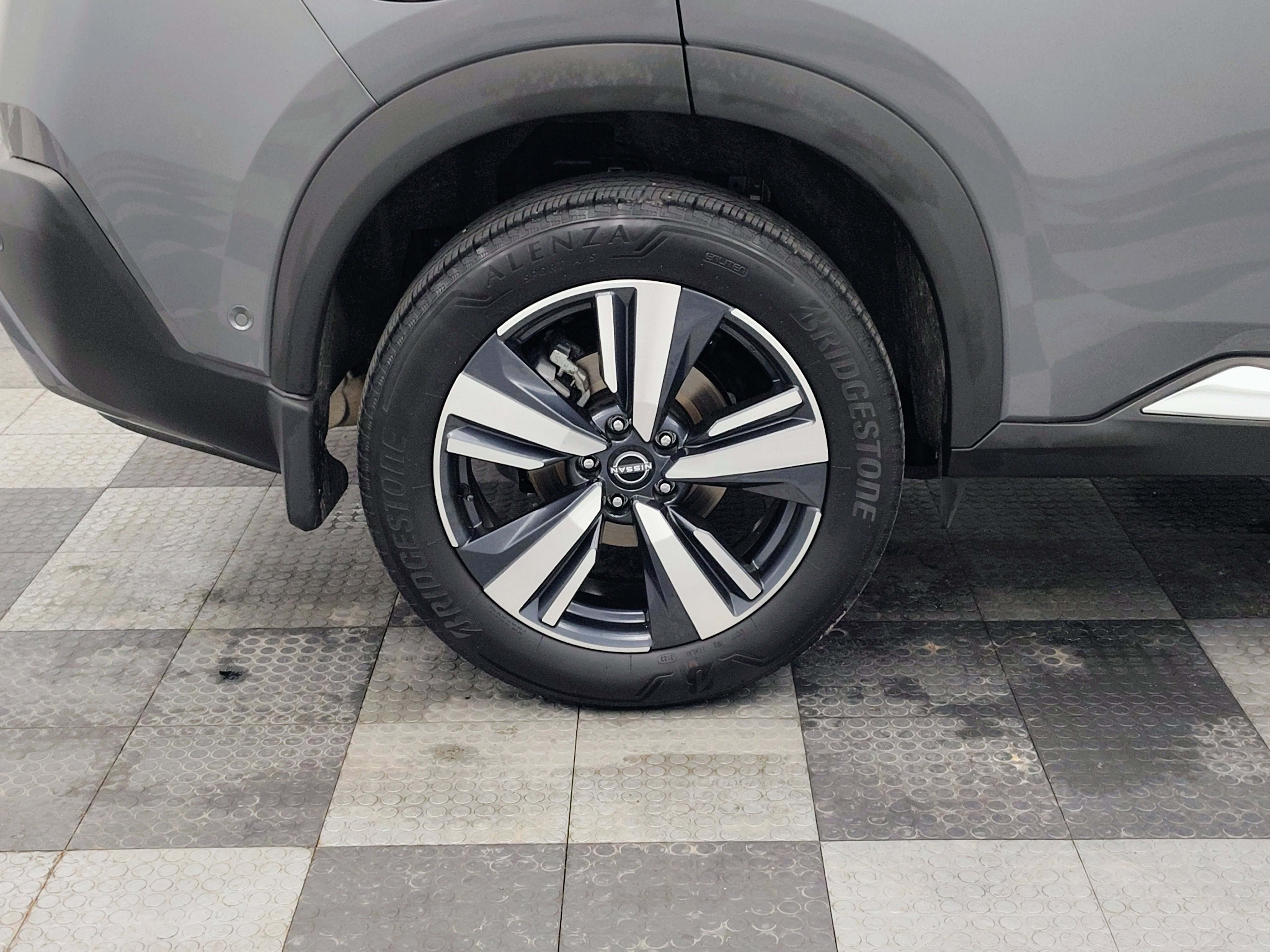 Used 2023 Nissan Rogue SL w/ SL Premium Package AWD/4WD image 12