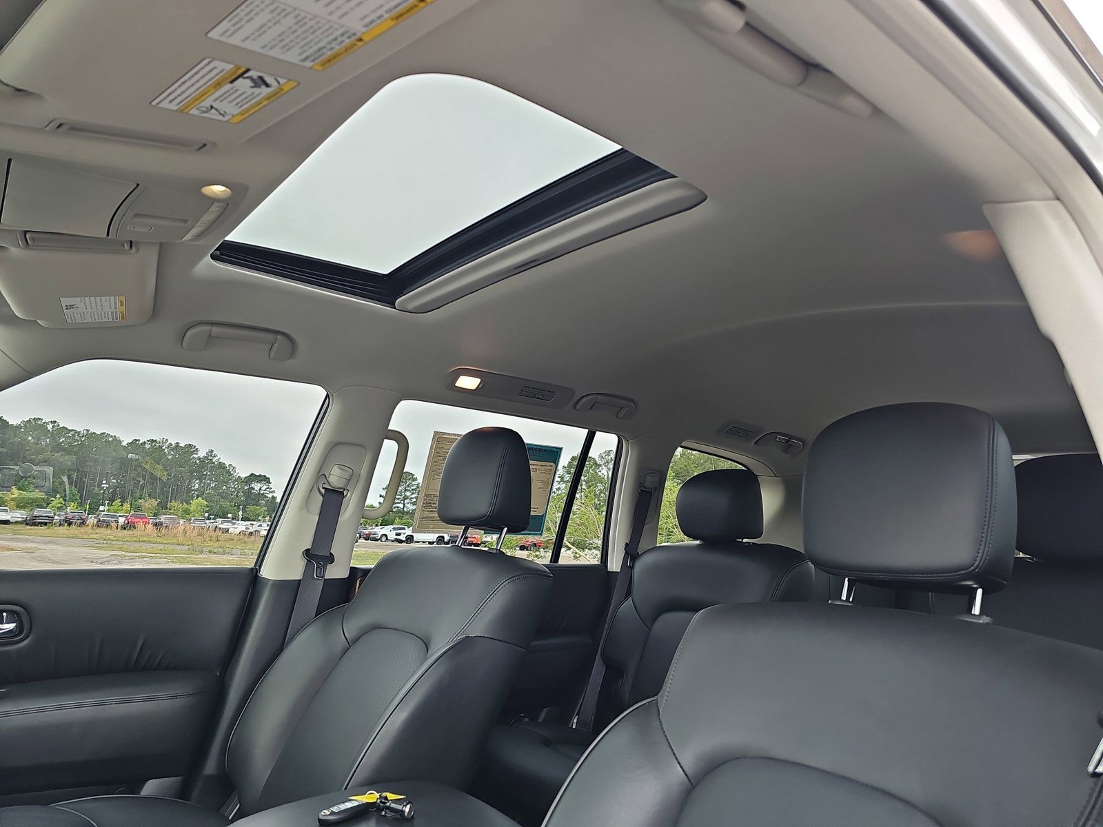 Used 2023 Nissan Armada SL w/ Captain's Chairs Package AWD/4WD image 33
