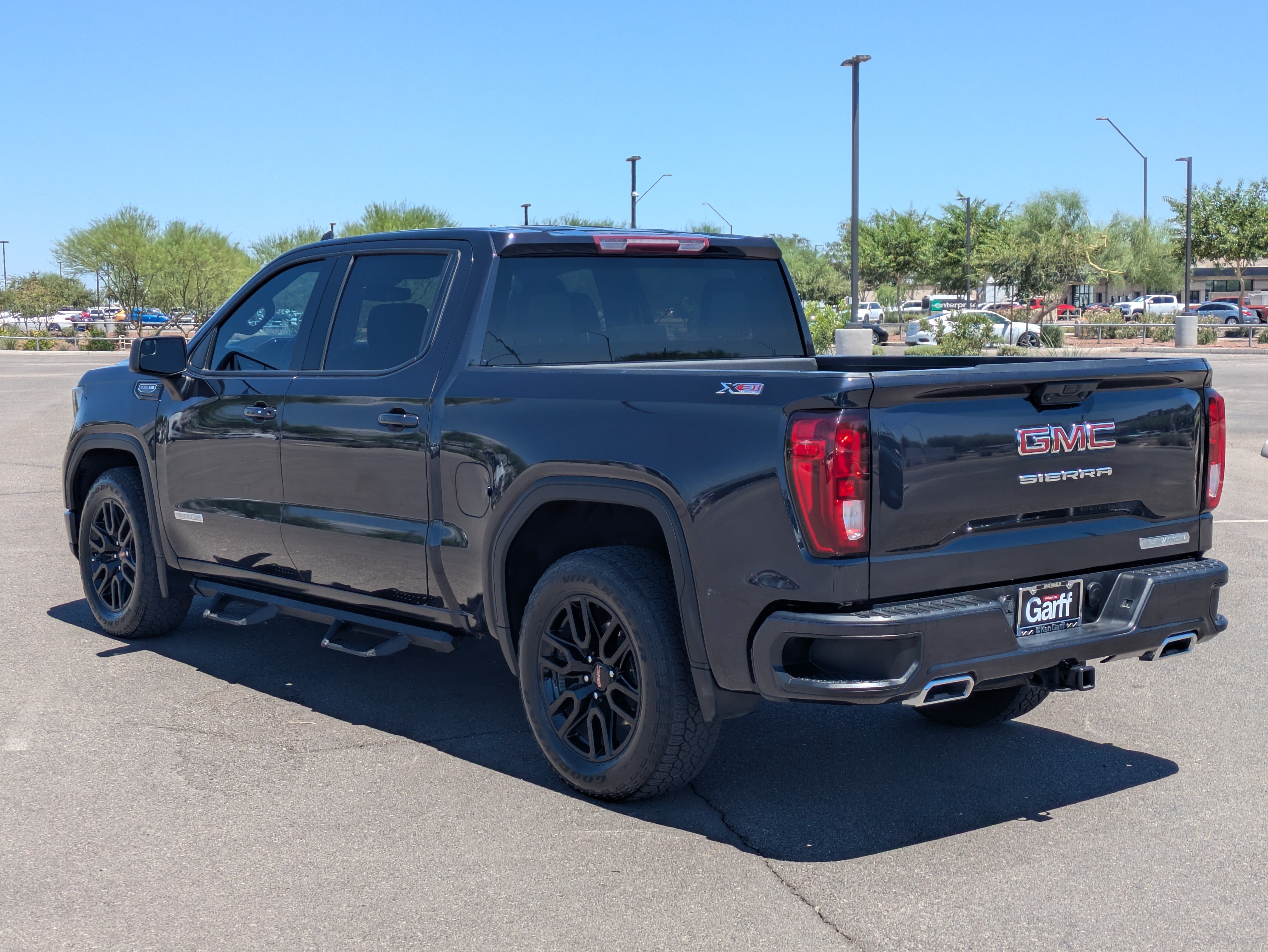 Used 2023 GMC Sierra 1500 Elevation AWD/4WD image 3