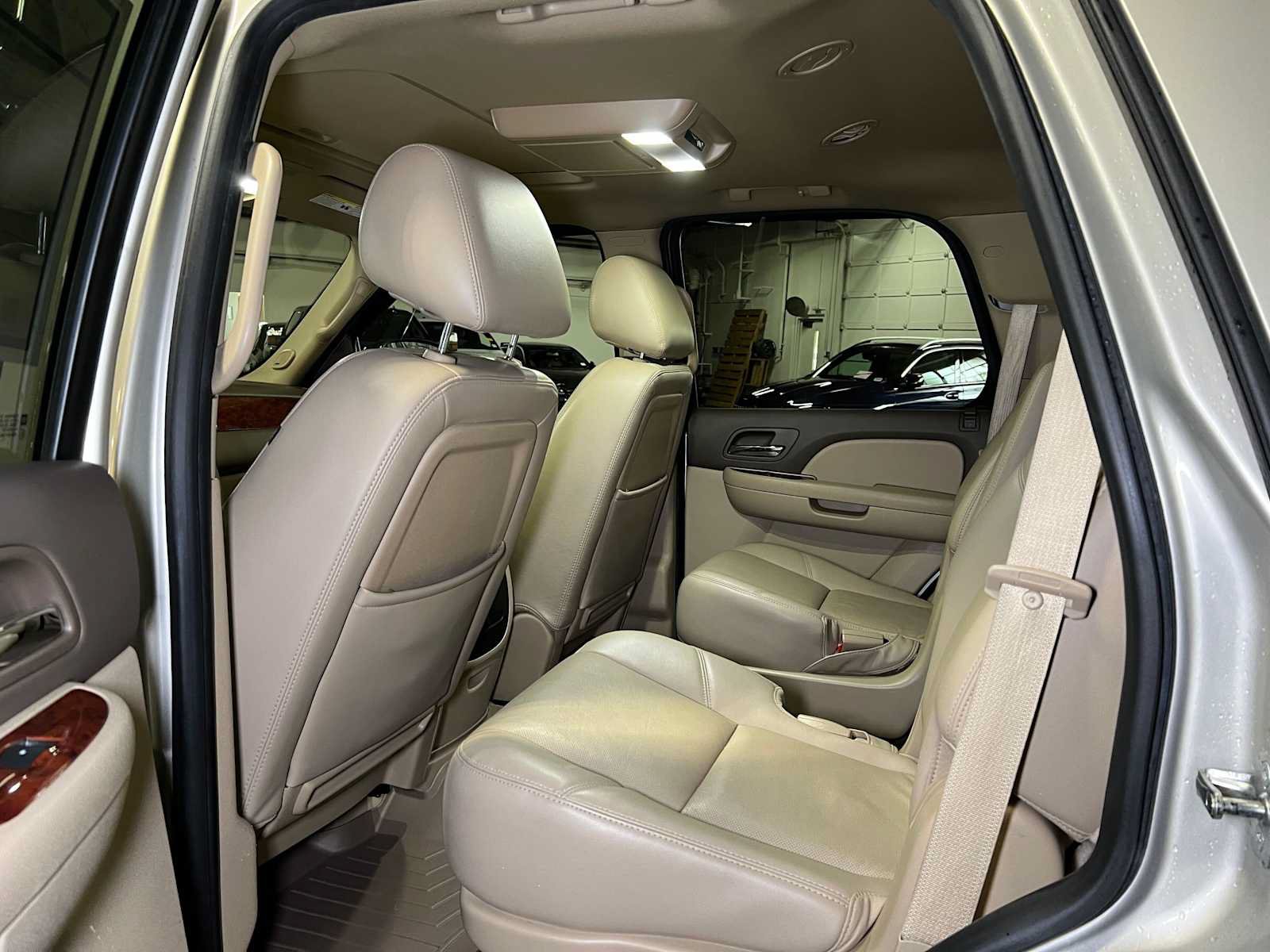 Used 2014 Chevrolet Tahoe LTZ AWD/4WD image 18