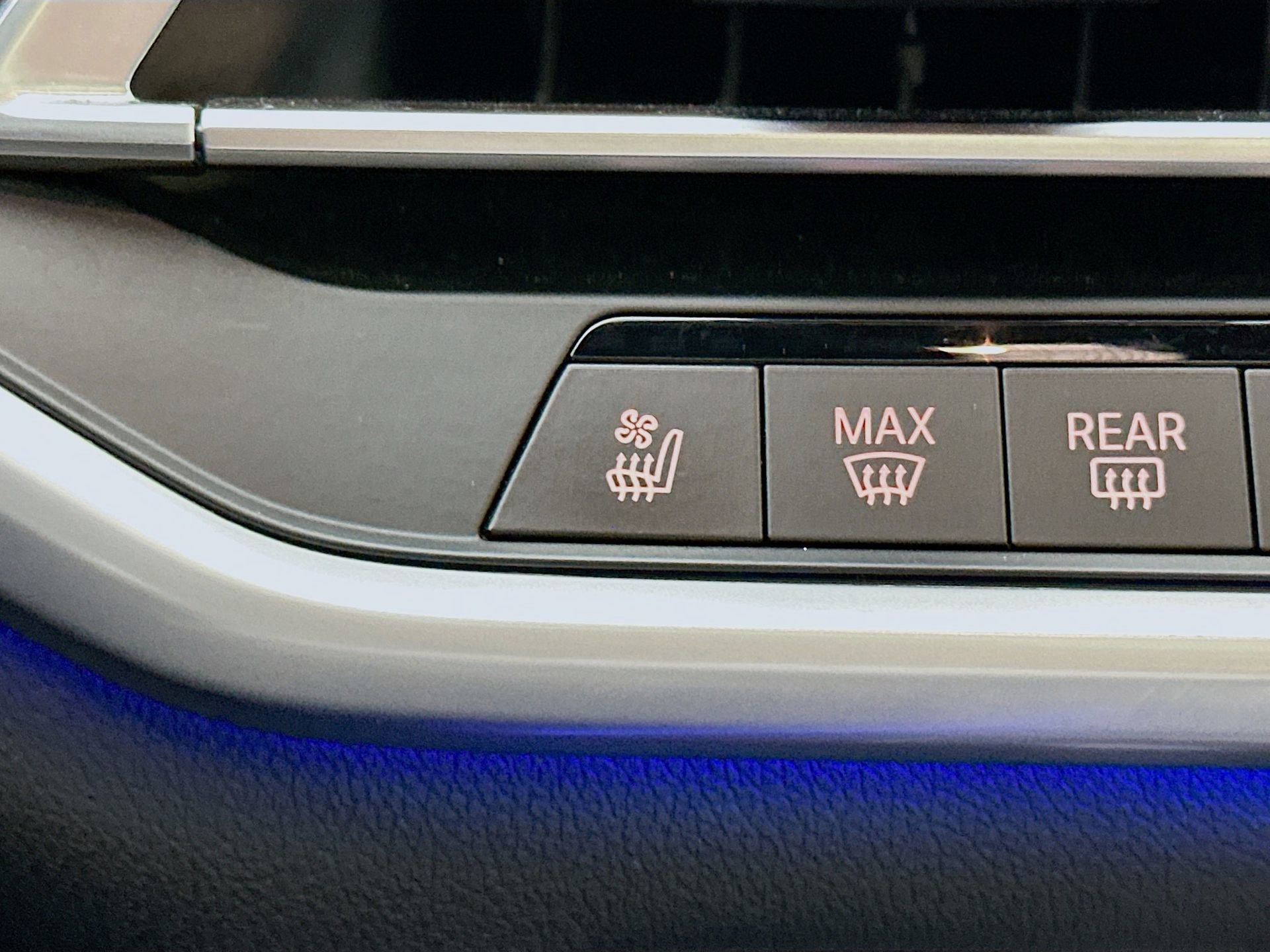 Used 2023 BMW X5 M50i w/ Executive Package image 22