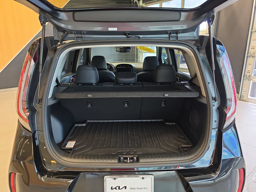 Certified 2025 Kia Soul GT-Line w/ GT-Line Technology Package FWD image 33