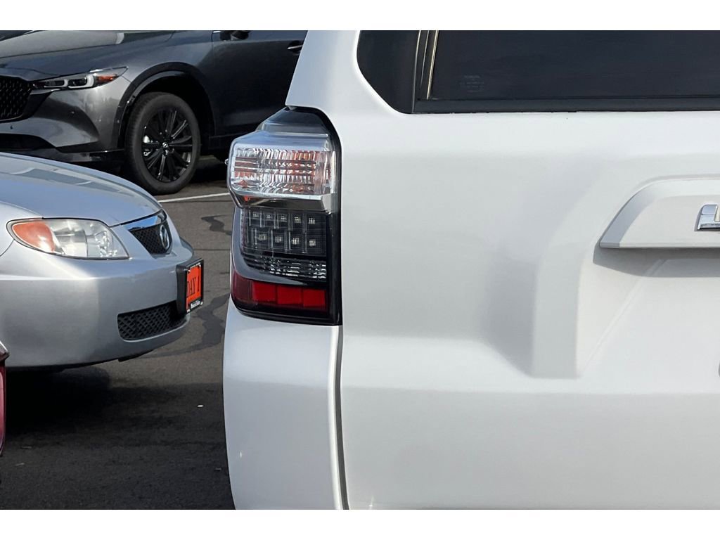 Used 2021 Toyota 4Runner SR5 image 27