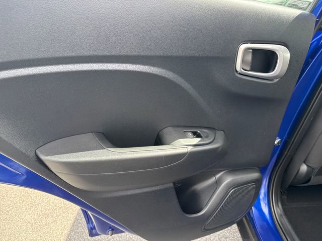 Used 2020 Hyundai Venue SEL w/ Convenience + Premium Package FWD image 17