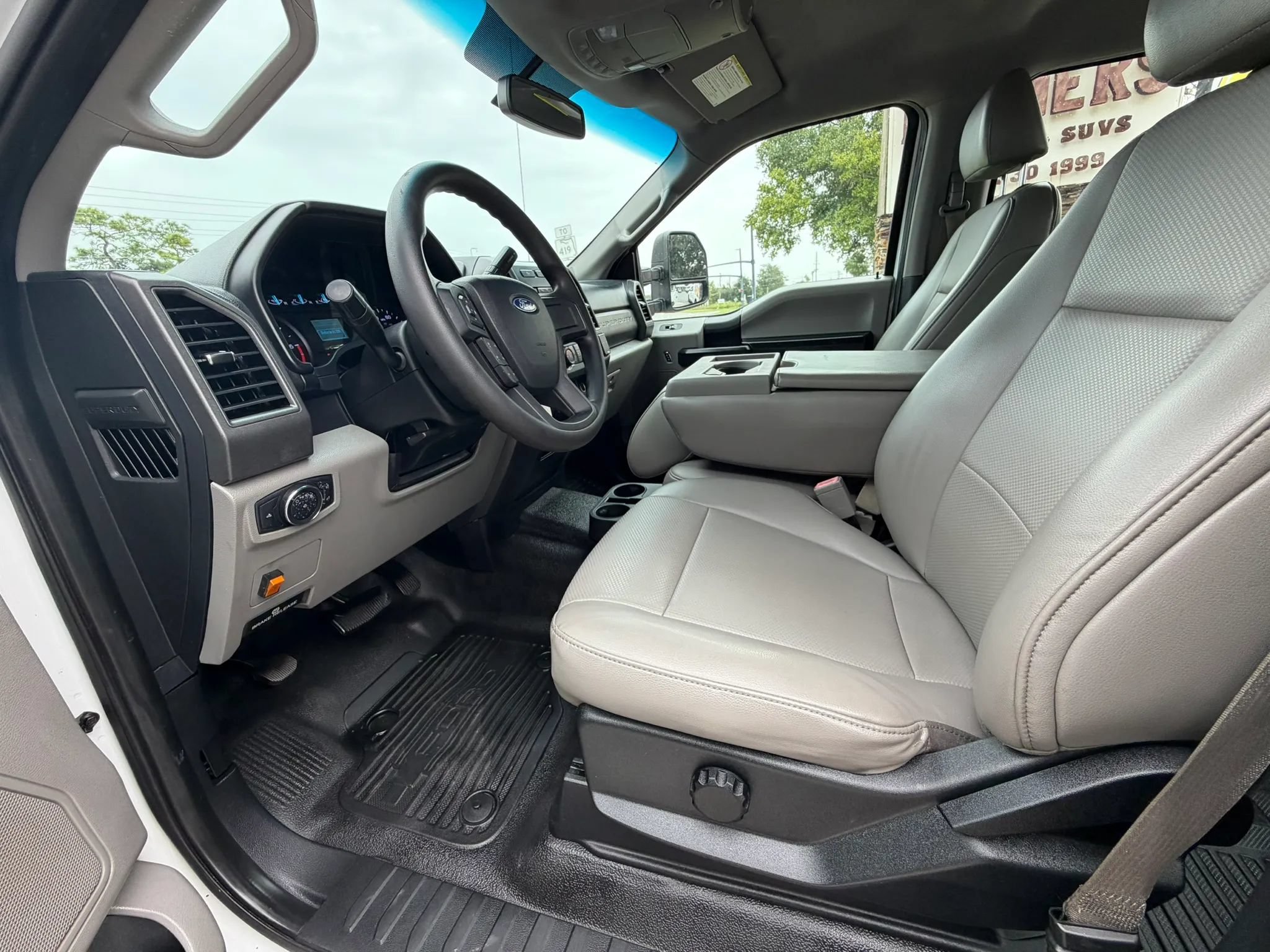 Used 2019 Ford F250 XL w/ Power Equipment Group AWD/4WD image 8