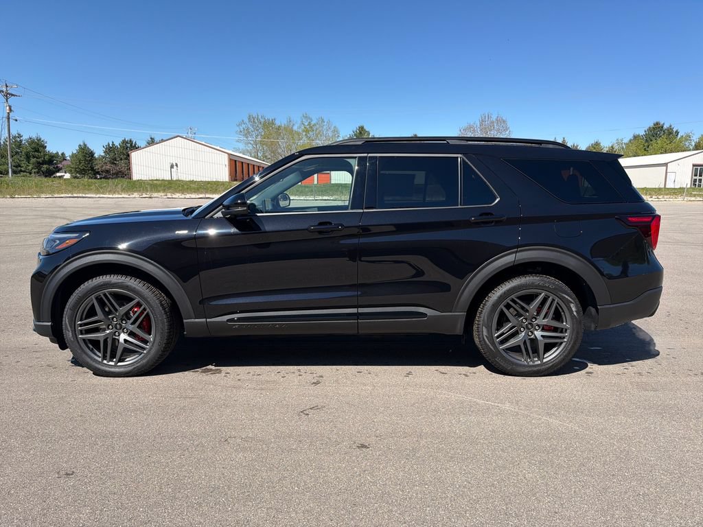 New 2026 Ford Explorer ST-Line w/ ST-Line Street Pack AWD/4WD video 2