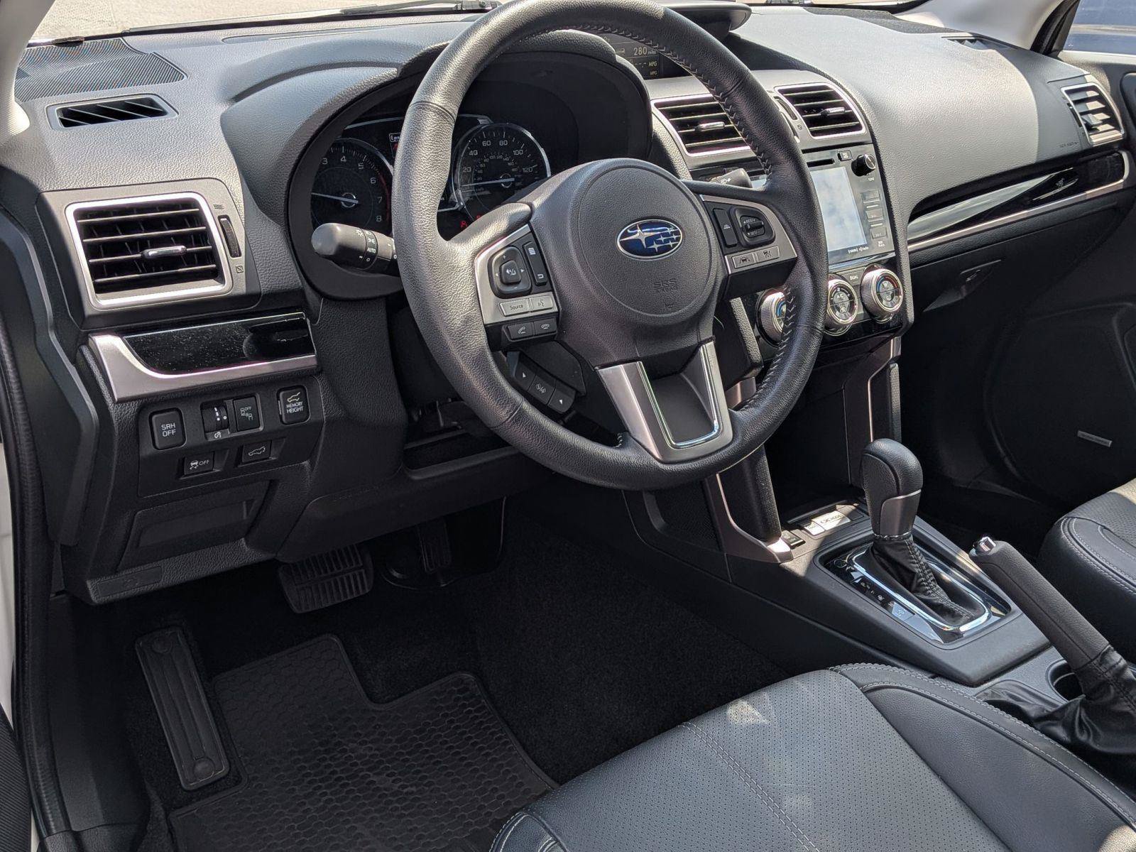 Used 2018 Subaru Forester 2.5i Touring AWD/4WD image 10