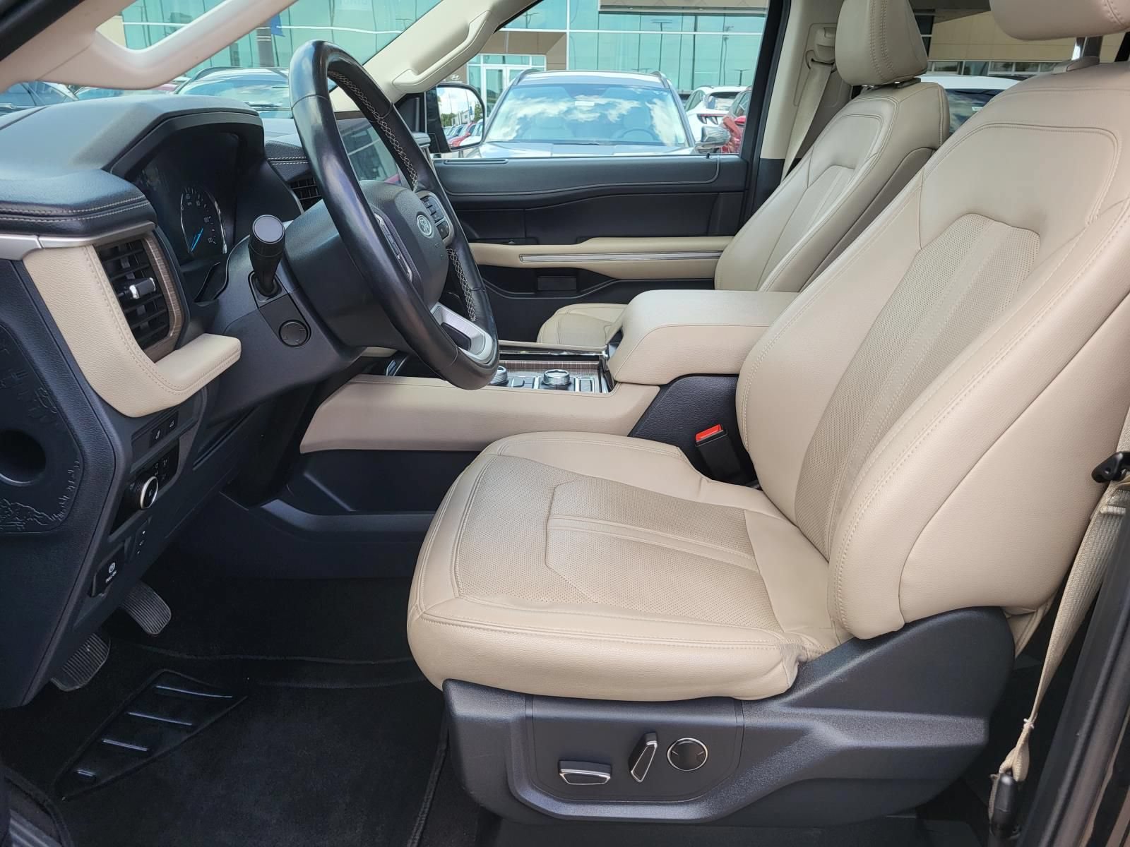 Used 2023 Ford Expedition Max Limited AWD/4WD image 22