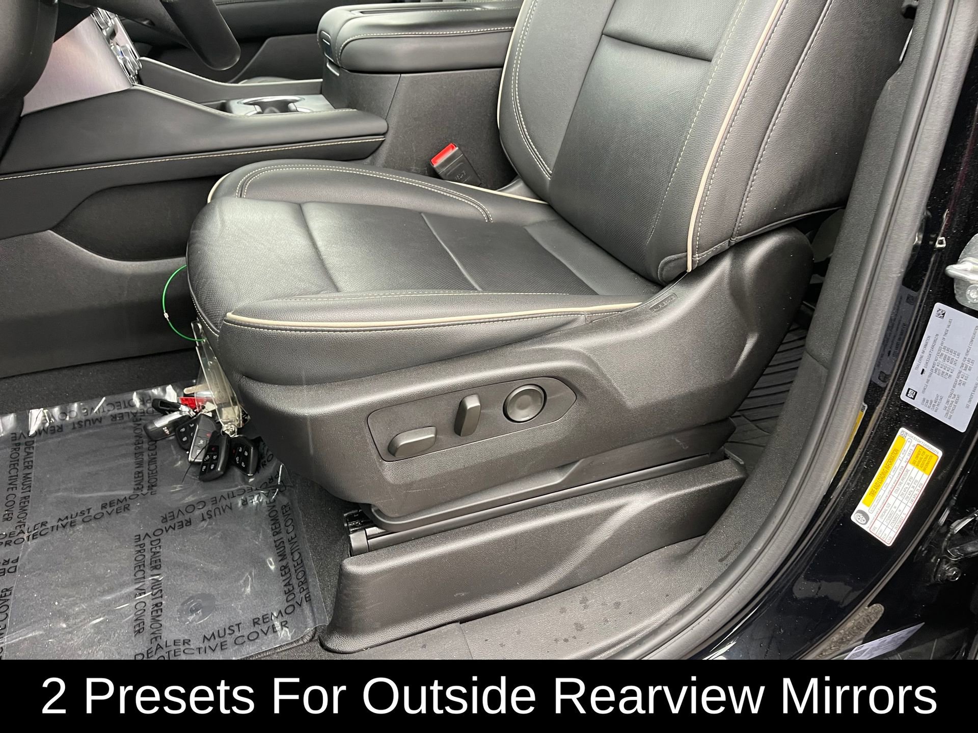 Used 2024 GMC Yukon XL SLT w/ SLT Premium Package image 16