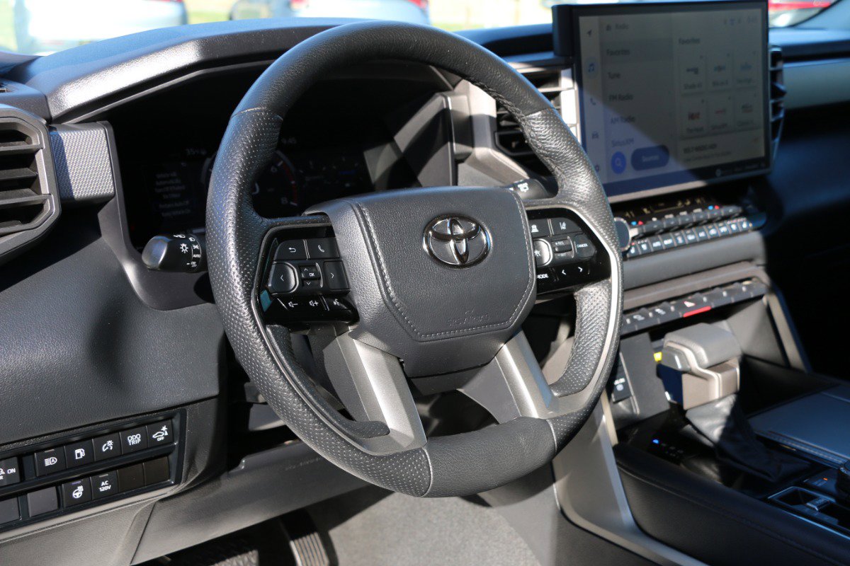 Used 2023 Toyota Sequoia Limited image 18