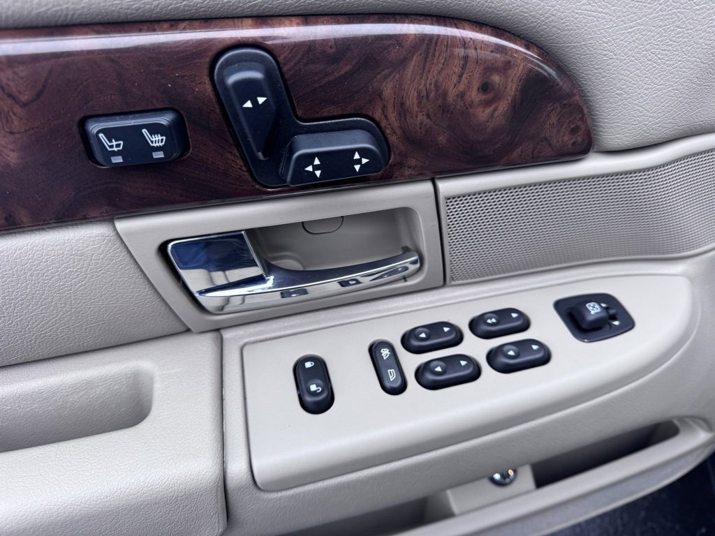 Used 2008 Mercury Grand Marquis LS image 19