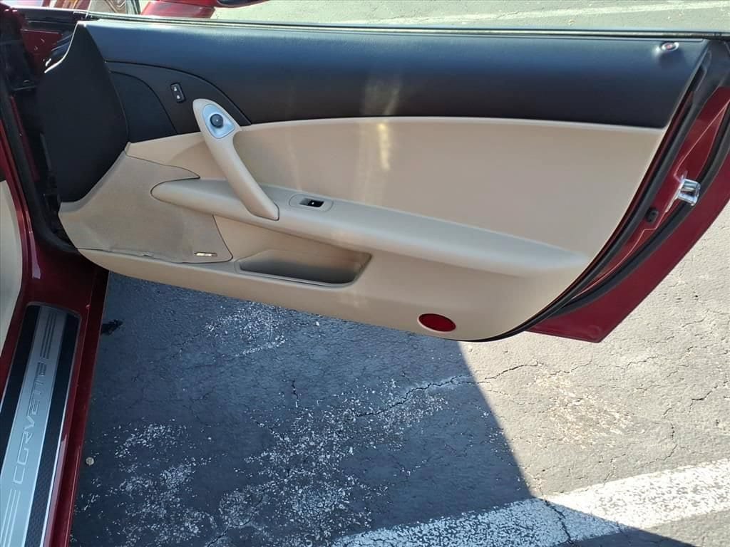 Used 2011 Chevrolet Corvette Grand Sport w/ Preferred Equipment Group RWD image 22