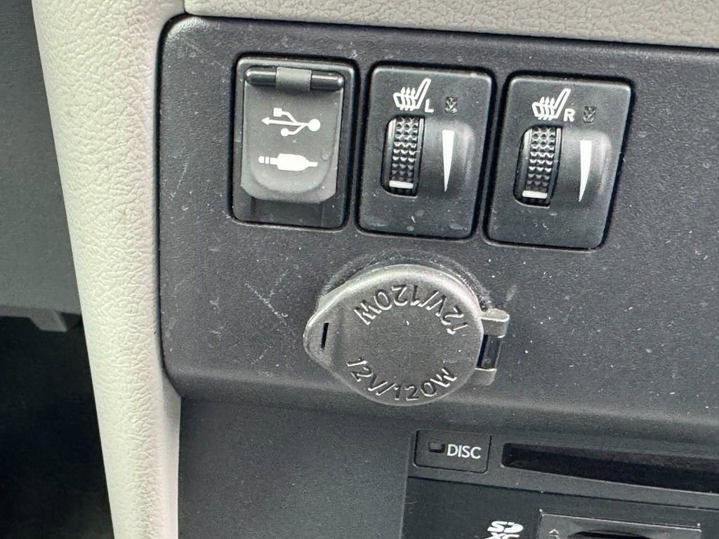 Used 2017 Toyota Sienna XLE Premium w/ Protection Package FWD image 23