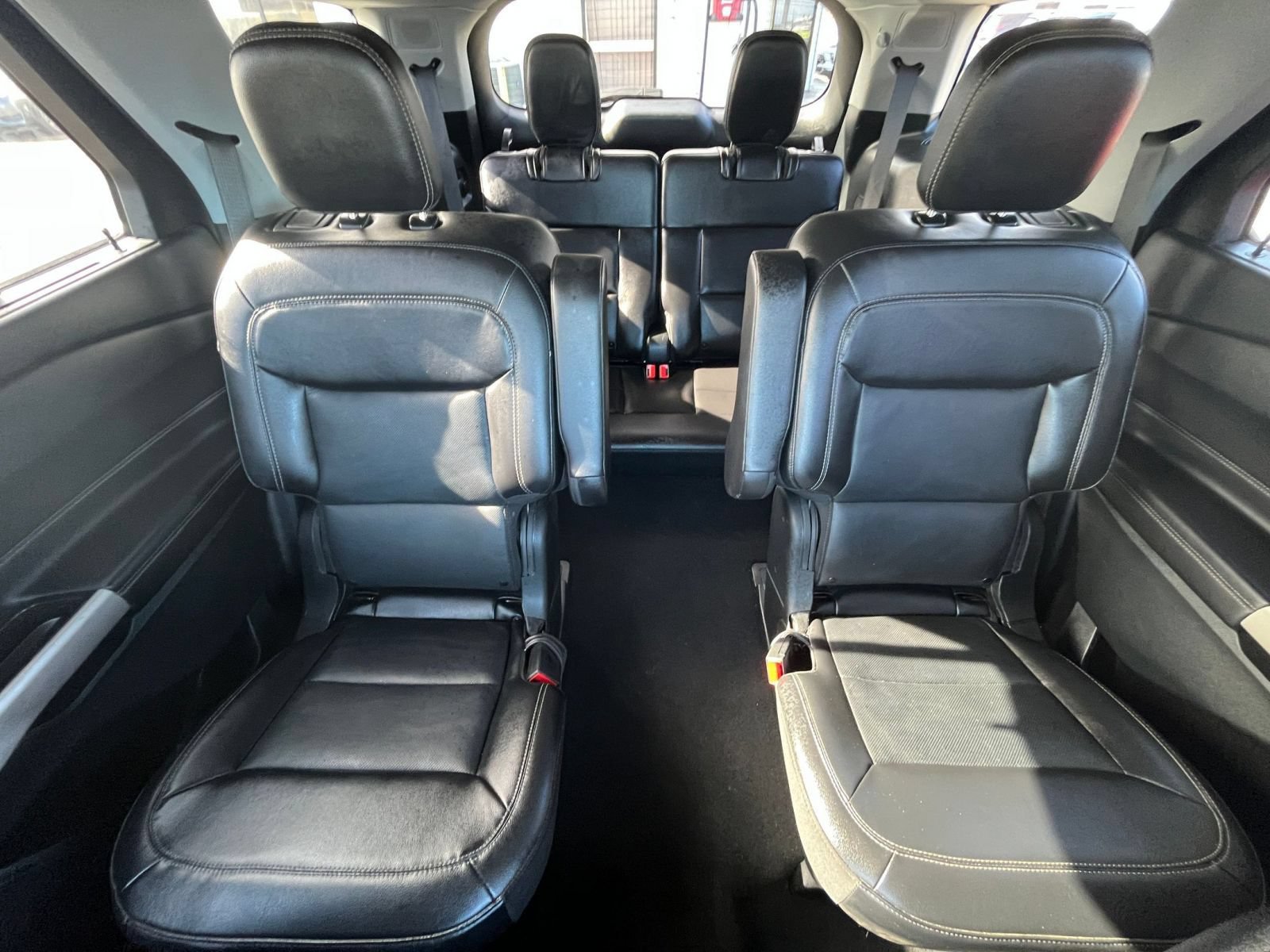 Used 2024 Ford Explorer Limited AWD/4WD image 38