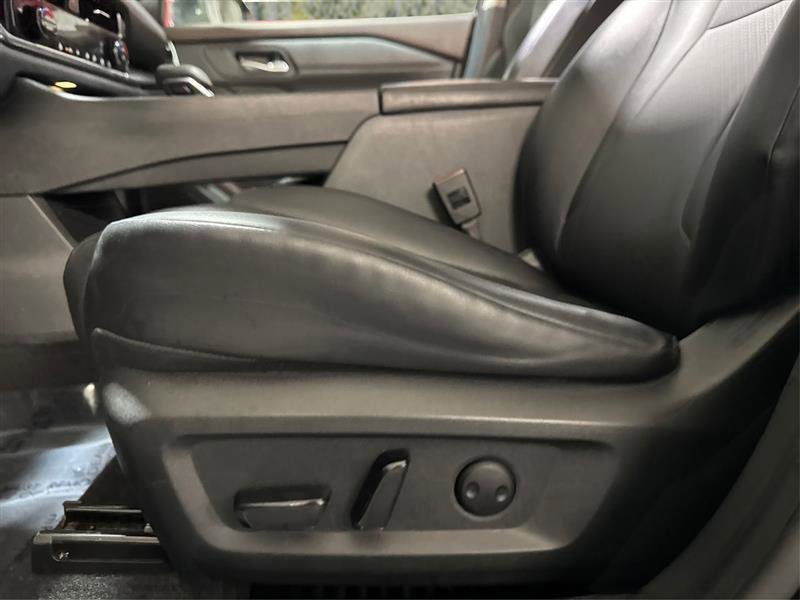 Used 2022 Nissan Rogue SV w/ SV Premium Package image 17