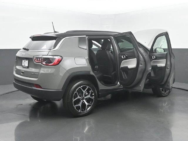 New 2026 Jeep Compass Limited w/ Sun, Sound & Navigation Group AWD/4WD image 54