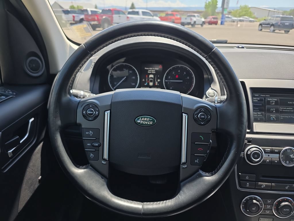 Used 2015 Land Rover LR2 AWD/4WD image 16