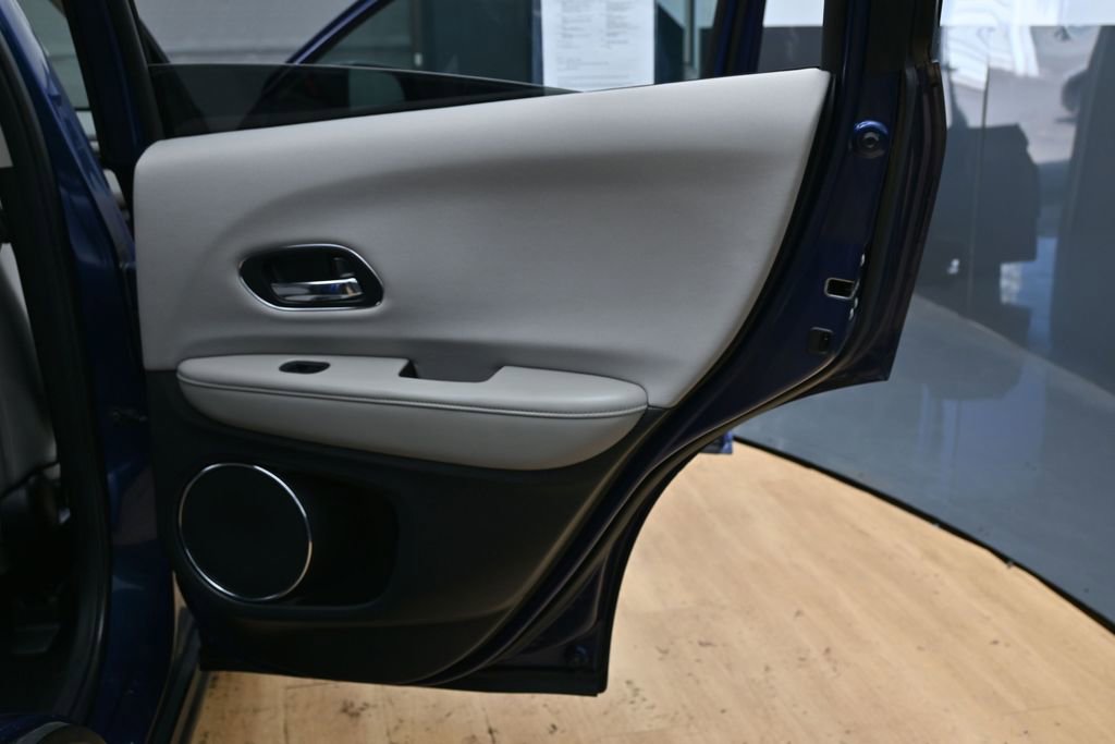 Used 2016 Honda HR-V EX image 38