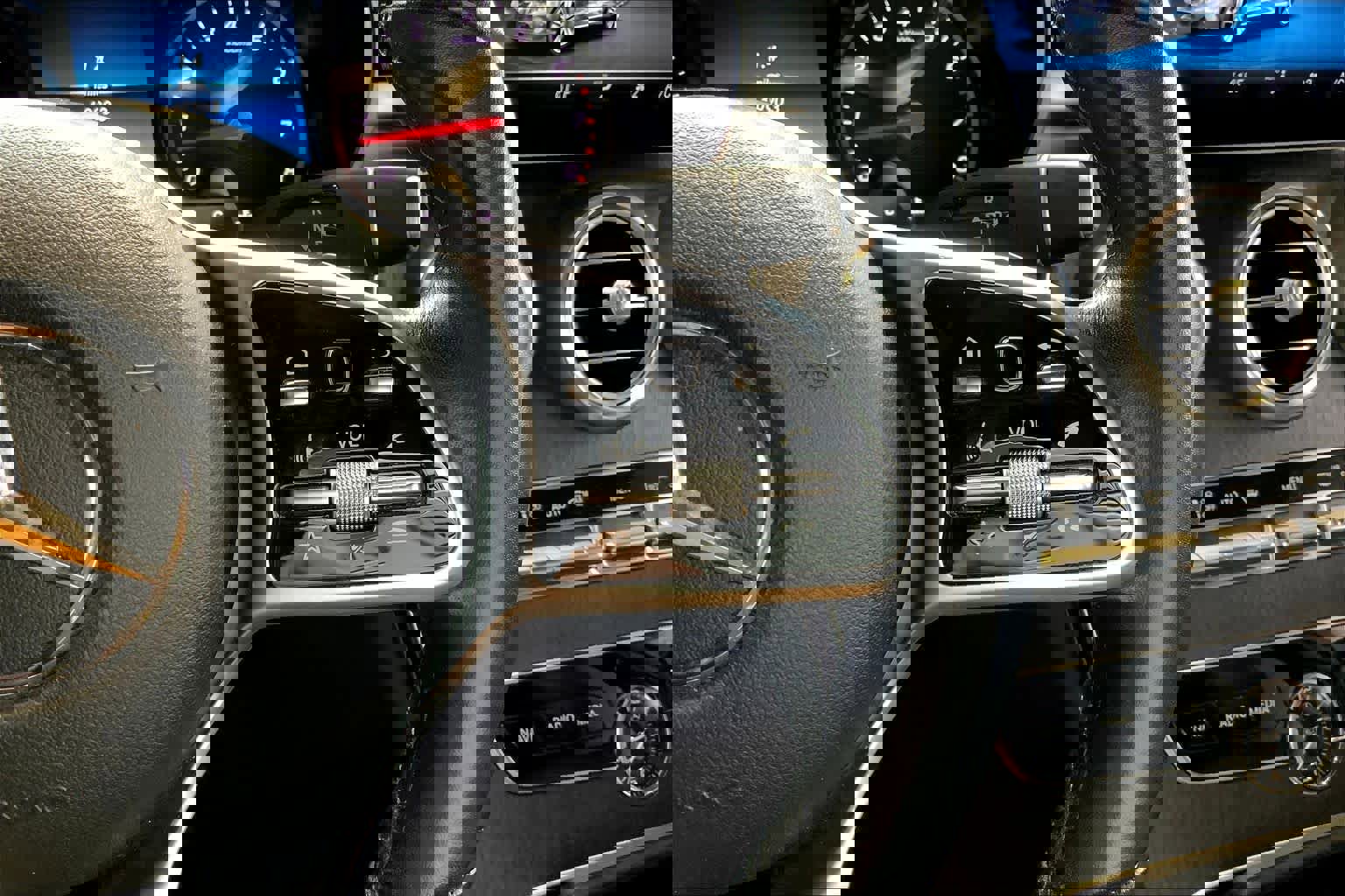 Used 2020 Mercedes-Benz C 300 Sedan image 23